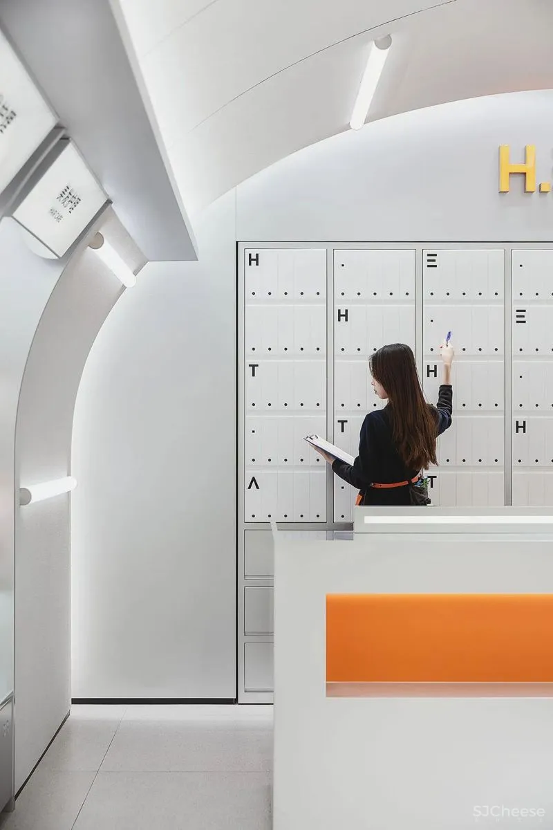 立品设计 H.E.A.T 喜燃南京体验店——“美妆情报局”