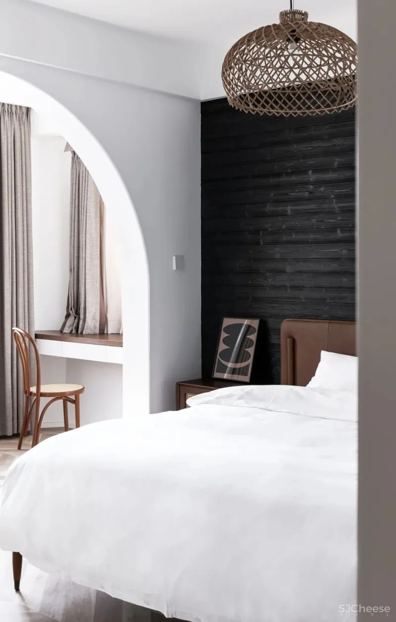 在武汉造一所“北欧度假屋”:白墙、老木头、皮革,150㎡住一家三口,敞亮又温暖!