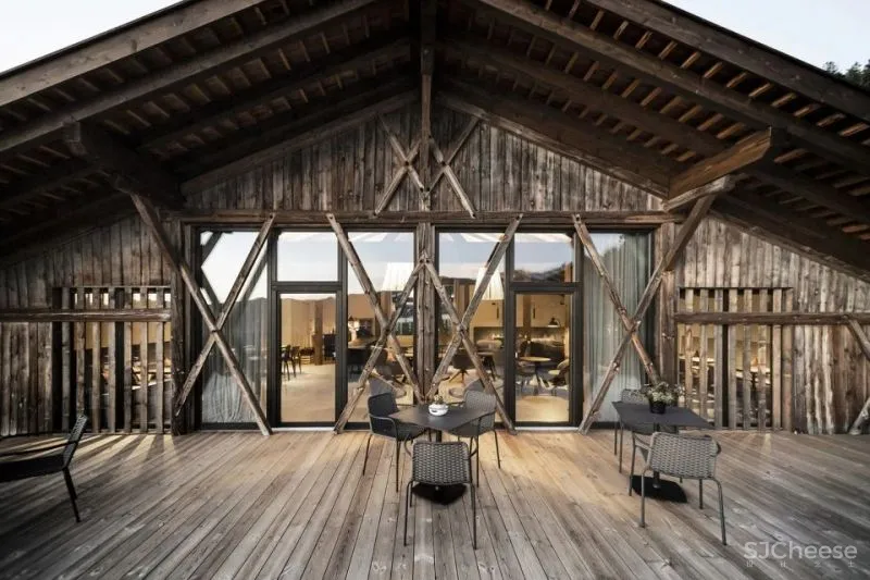 noa 新作 意大利依山而建 谷仓下的Gfell酒店