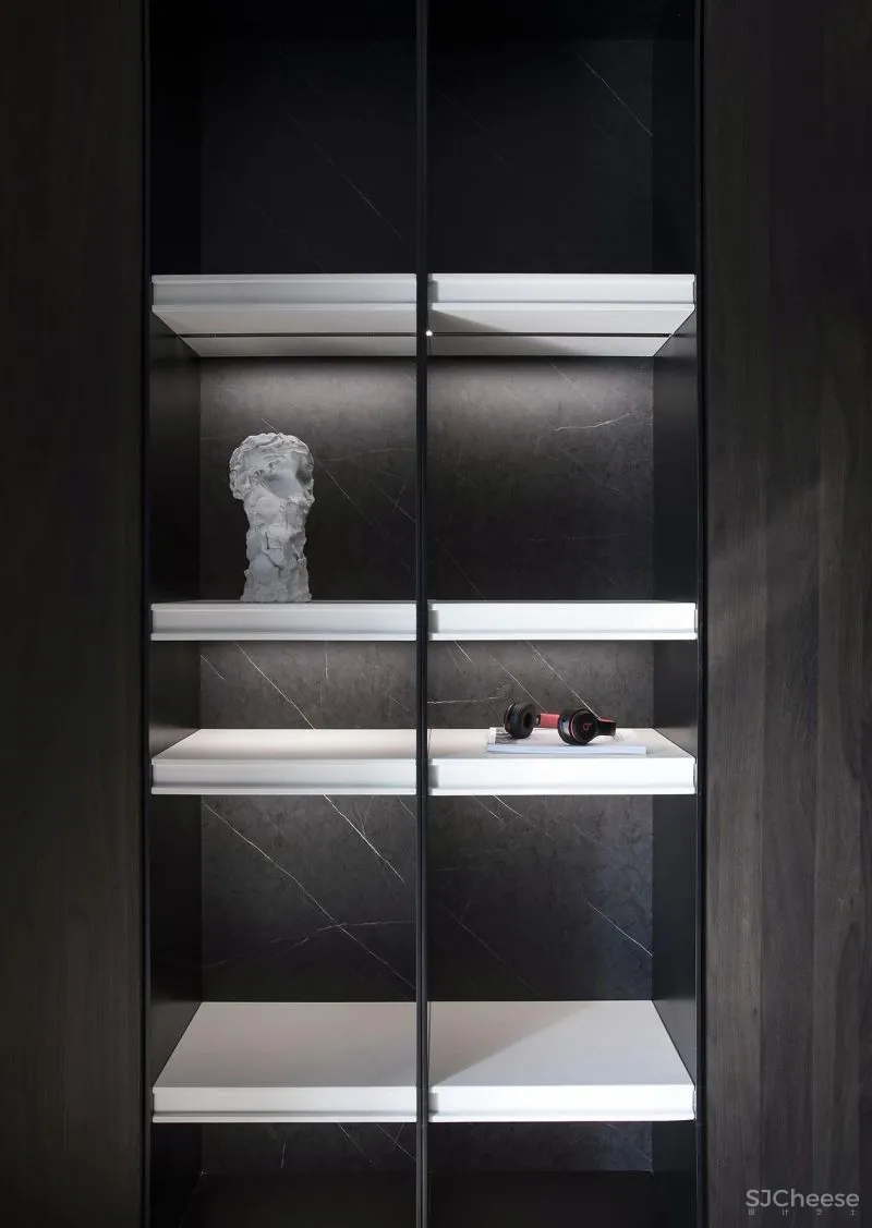 黑暗里的温和纯粹,回归空间的素净情怀 墨然设计