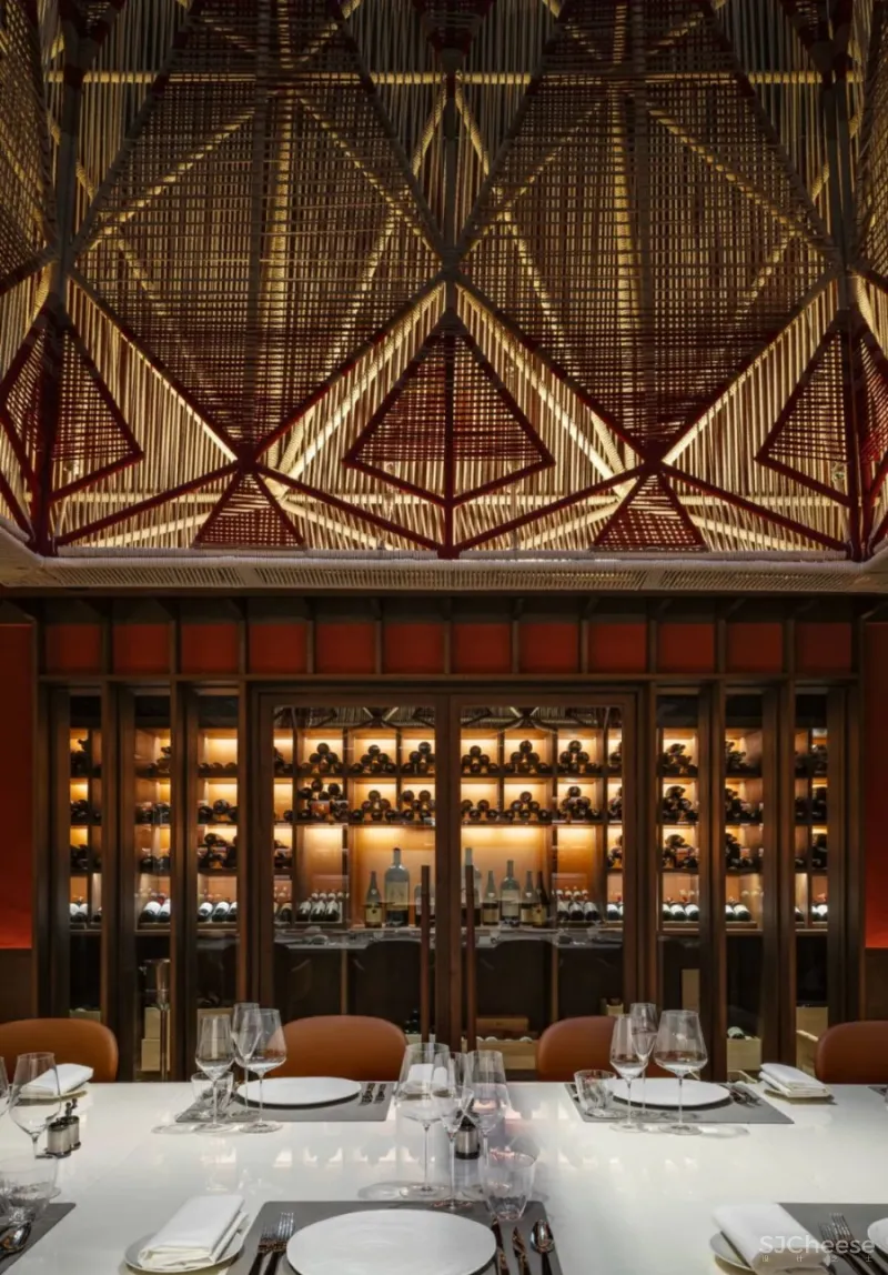 摩洛哥传奇网红酒店被翻新!简直是天方夜谭里的宫殿