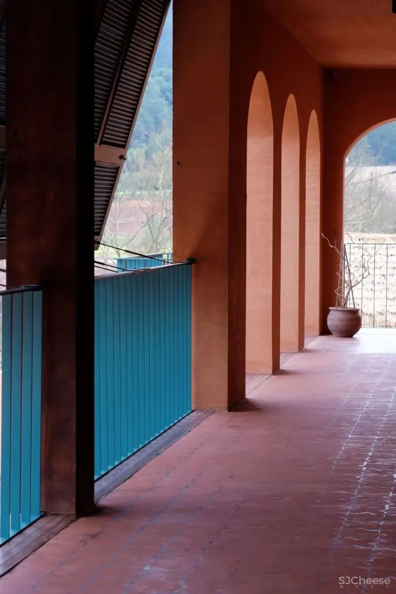 独家首发!江浙沪超野奢摩洛哥风情民宿,面朝湖泊坐拥田园,开业就吸引爆火综艺来录制!