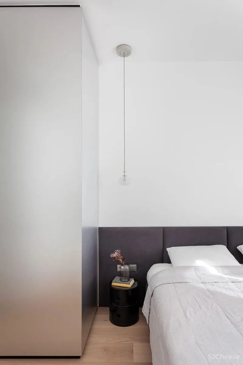 这个看似素雅平淡空间,其实隐藏了一颗躁动不安的心