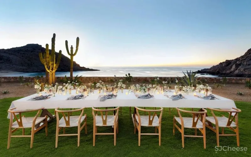 蒙太奇洛斯卡沃斯酒店