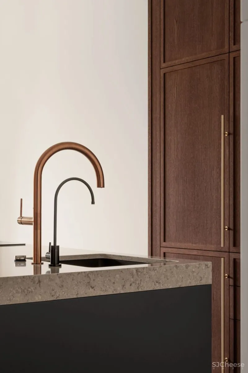 一间62平米的公寓,却有着餐厅般的梦幻美丽,你以为的新鲜感,却是它的日常