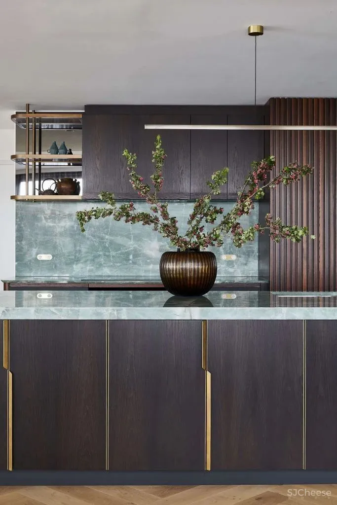 Alexandra Brown 新作 当代折衷主义美学