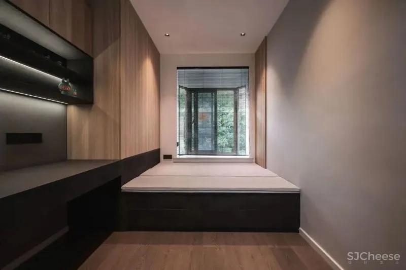 隔出玄关，打开客餐厅，环绕落地窗让家充满阳光 王中玮