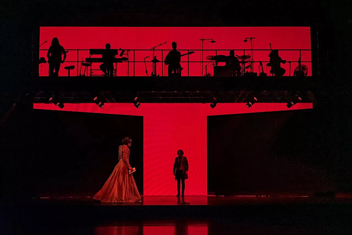 摇滚红与黑 元禾大千新作