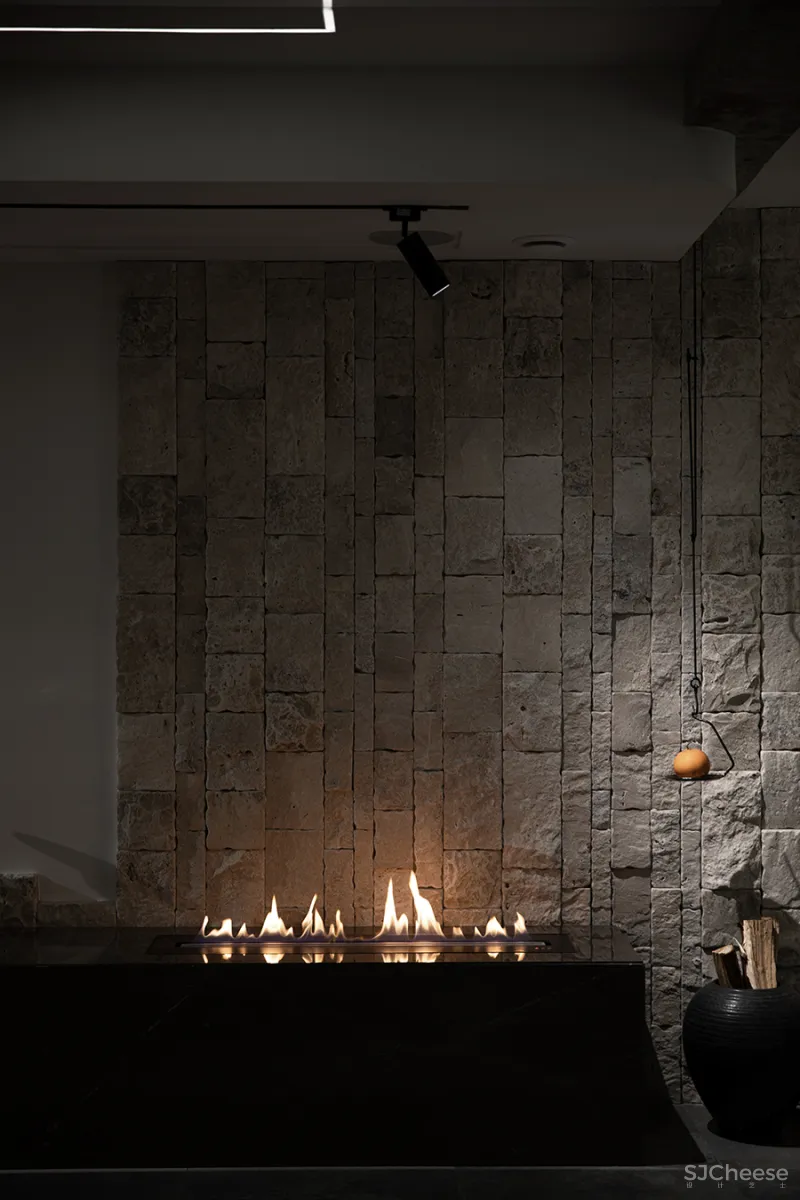 凌聚设计 • 宅，跟着感觉走