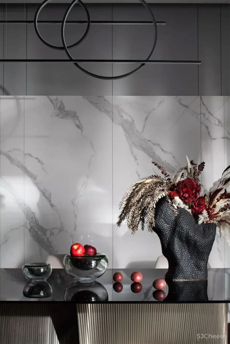 摇滚红与黑 元禾大千新作