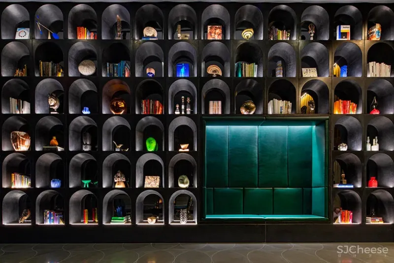 带阿斯顿马丁套房的公寓，样板房公开，高级黑才有这么酷酷的高级感