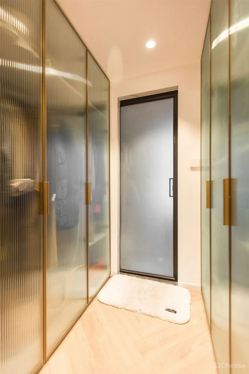 于光影之下,静享 143m² 的法式浪漫!