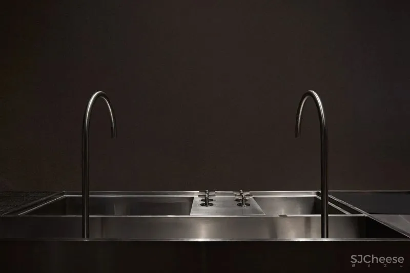 大地色极简别墅，不一样的格调