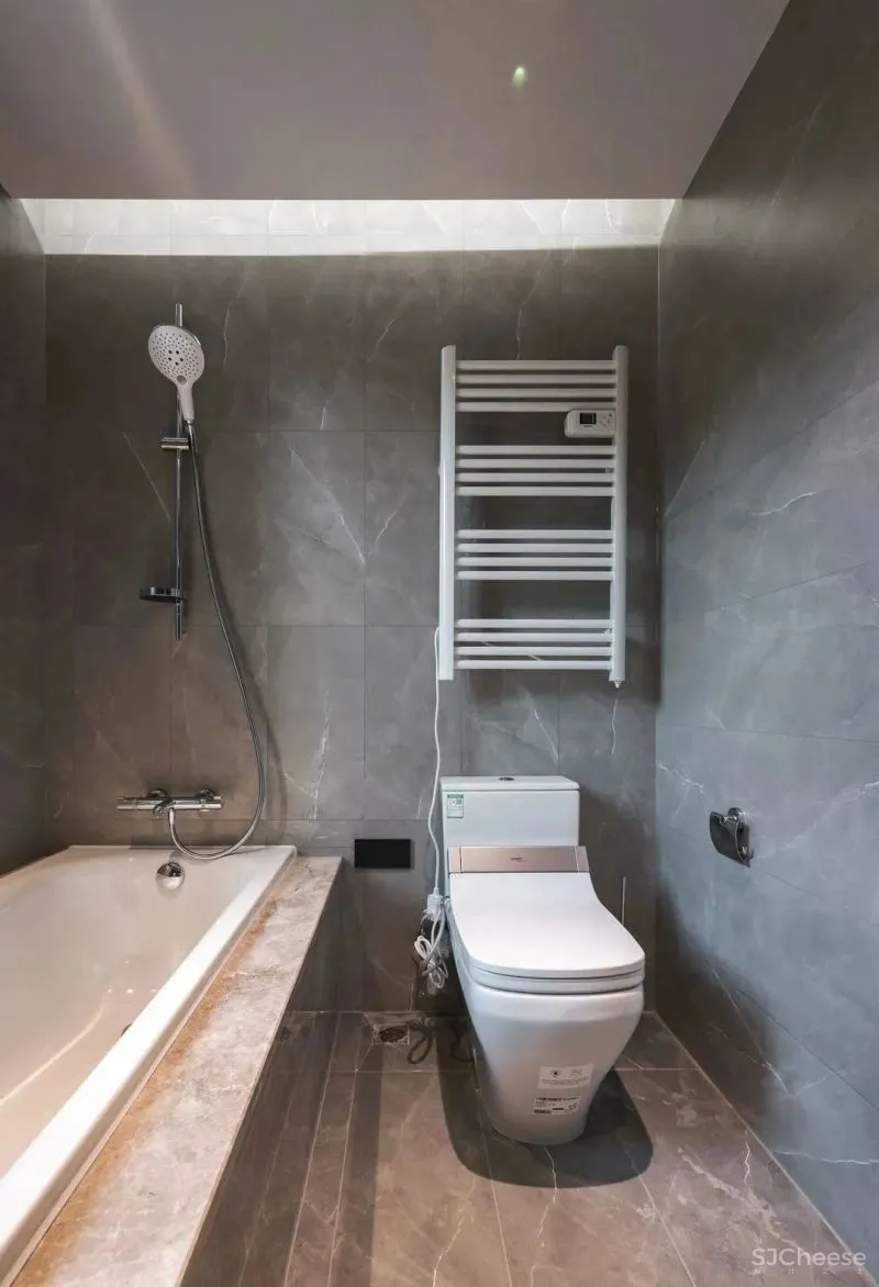 隔出玄关，打开客餐厅，环绕落地窗让家充满阳光 王中玮