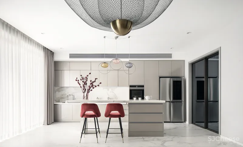 余颢凌：650㎡私人别墅，空间之境，与自然为邻！