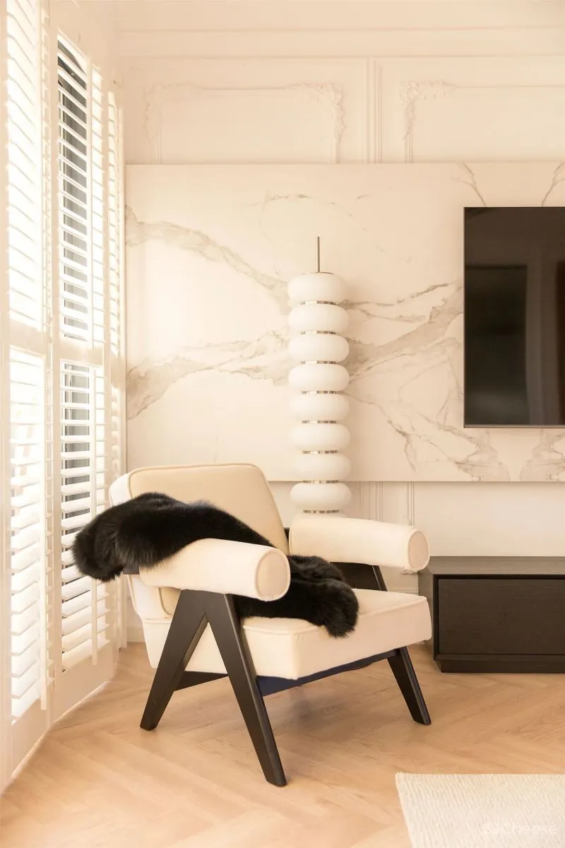 于光影之下,静享 143m² 的法式浪漫!