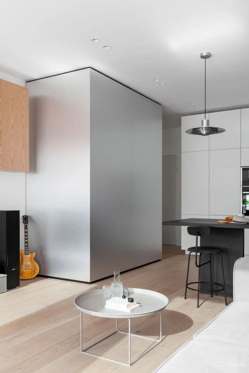 这个看似素雅平淡空间,其实隐藏了一颗躁动不安的心