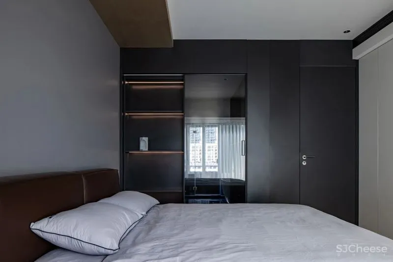 黄铜、石材、藤编，温暖自然的大平层设计丨木桃盒子