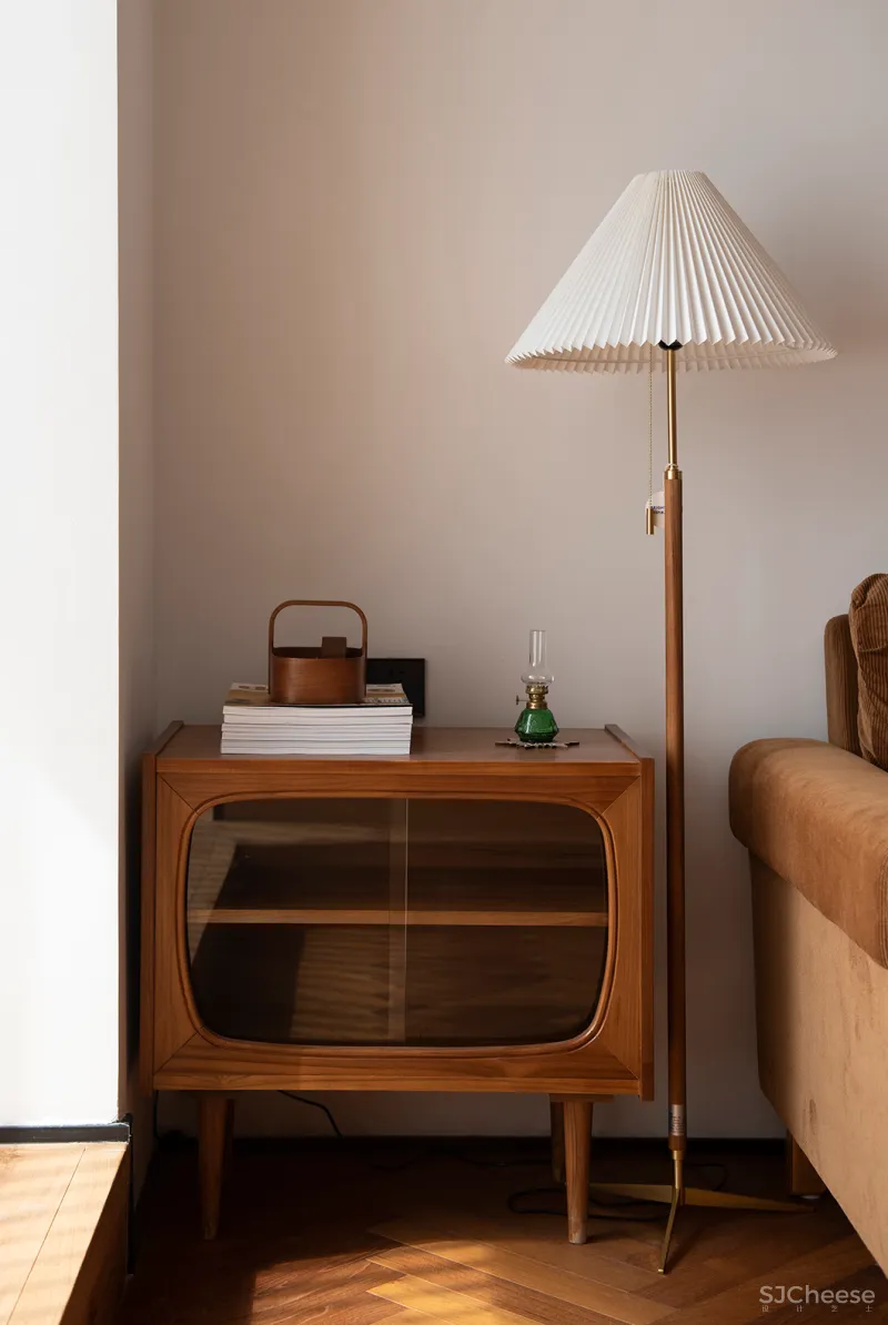 220㎡顶楼复式,精致木质感,舒适而自然!