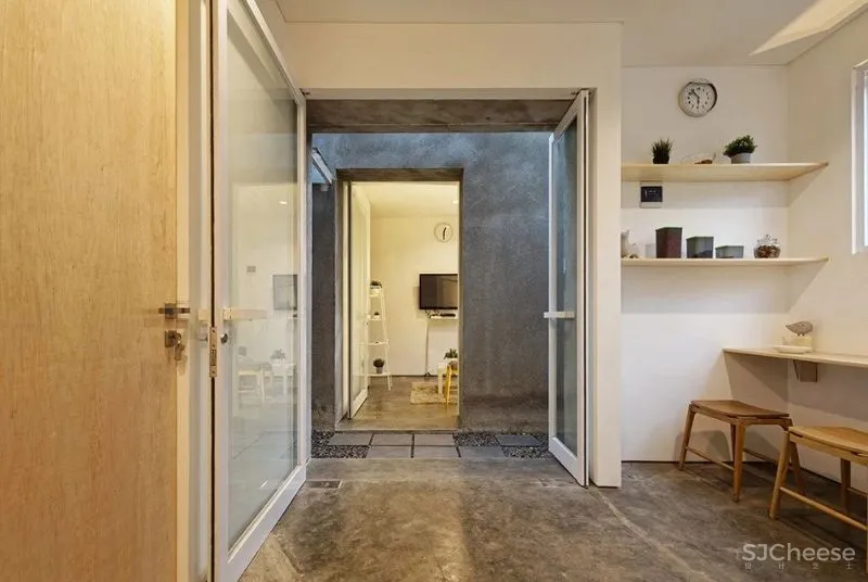 印度尼西亚，雅加达，“双胞胎”住宅 DELUTION