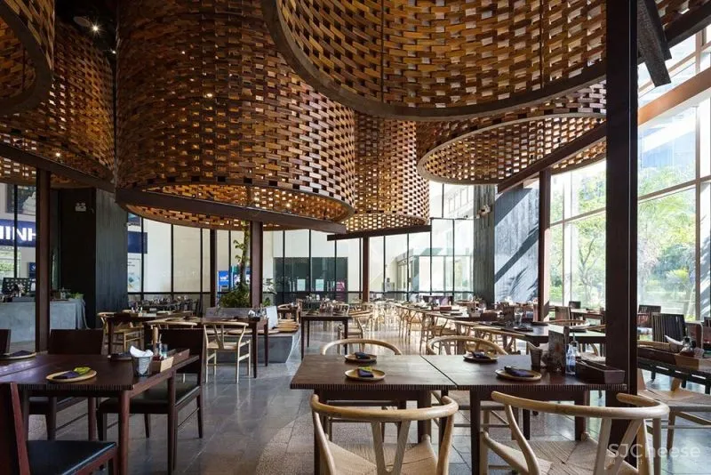 置身于高楼之中,游离于城市之外——越南Pizza 4P’s餐厅