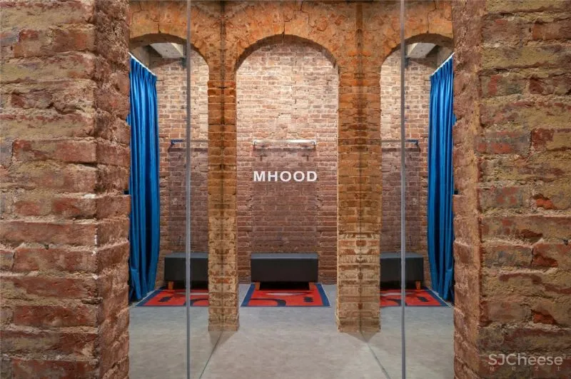 新一代广州时尚潮人对服装的环境和空间有着新的理解和诠释