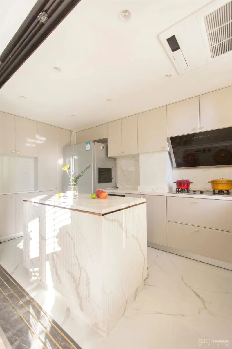 深圳夫妇买下143㎡,两户型打通 厨房合并,勾勒优雅“法式风情”!