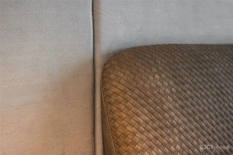 隔出玄关，打开客餐厅，环绕落地窗让家充满阳光 王中玮