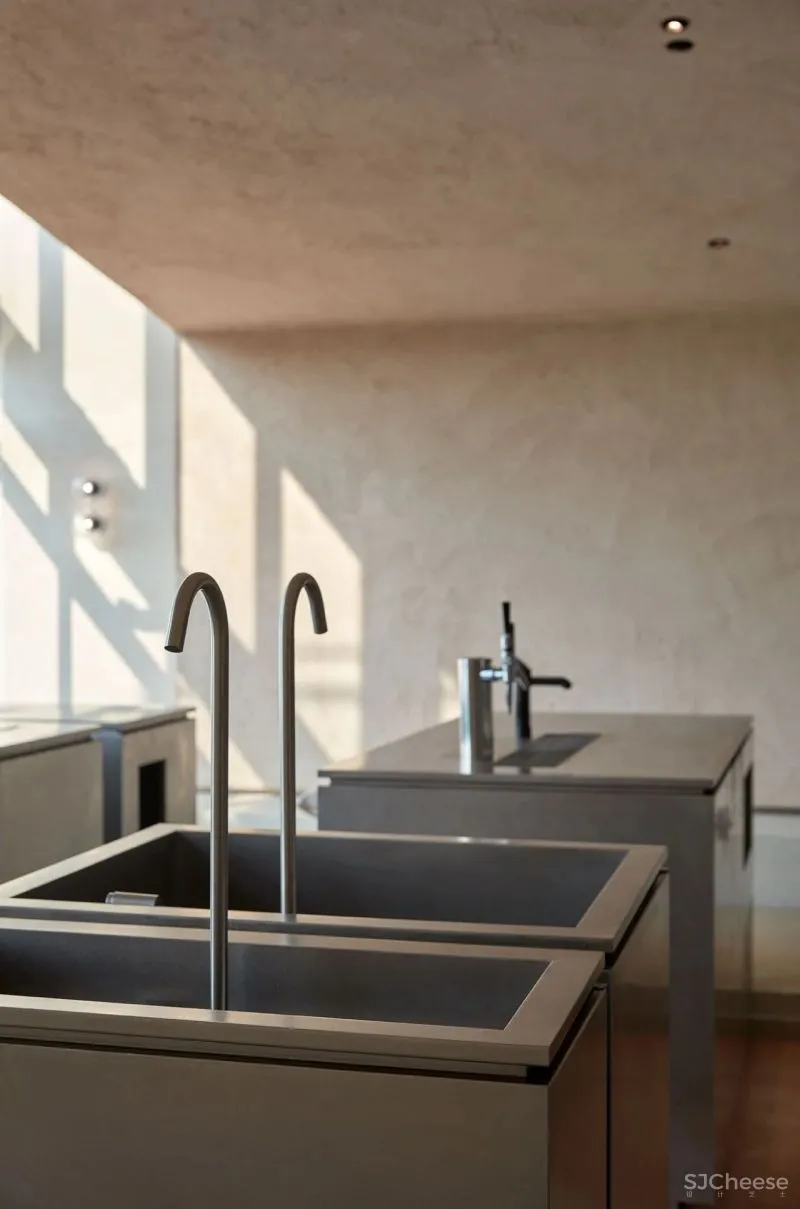 大地色极简别墅，不一样的格调