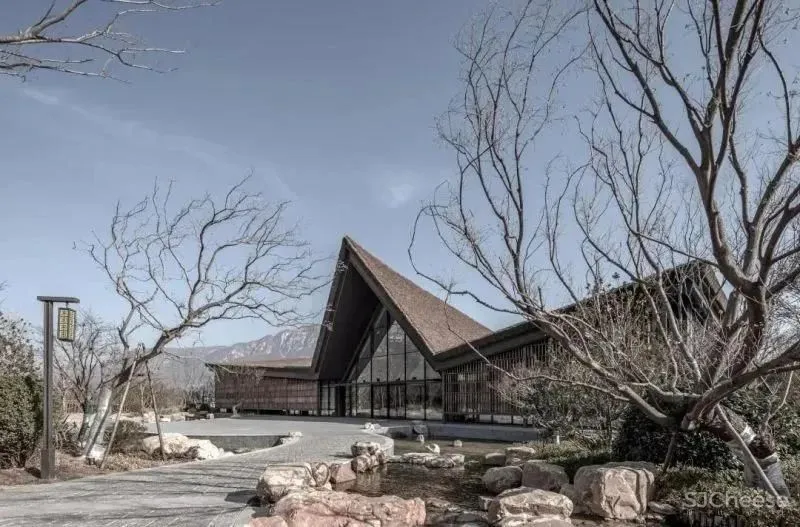 CCD郑忠力作绿地·嵩山小镇营销中心