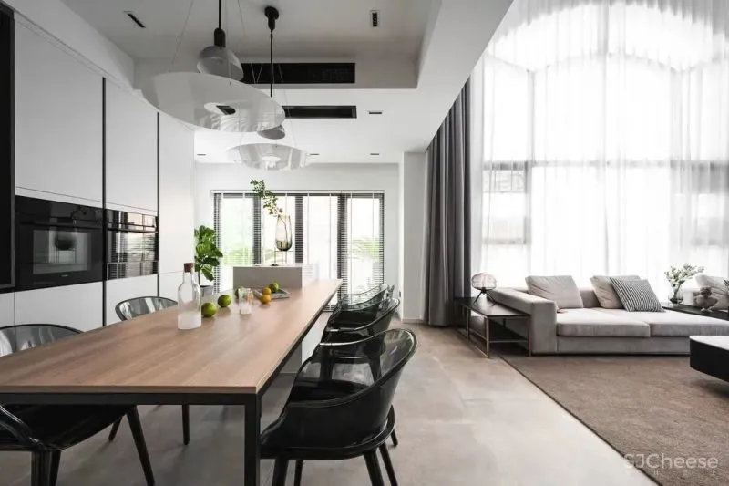 隔出玄关，打开客餐厅，环绕落地窗让家充满阳光 王中玮