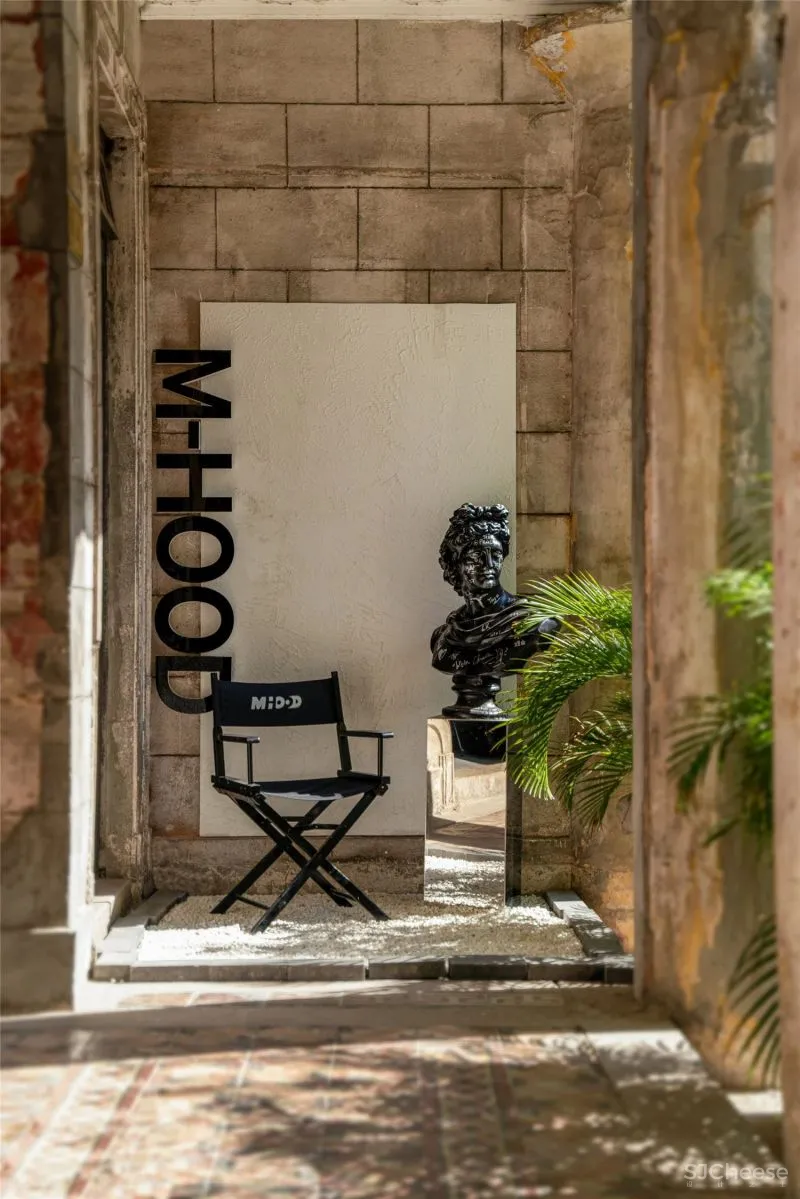 新一代广州时尚潮人对服装的环境和空间有着新的理解和诠释