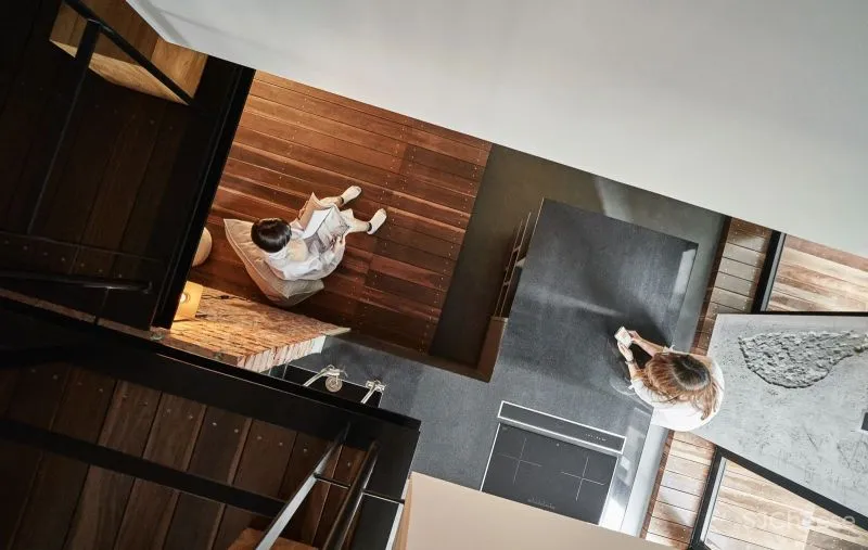 台湾一对夫妇,花了一大笔设计费,结果竟然连砖墙都外露,这样的房子你敢让父母知道吗?