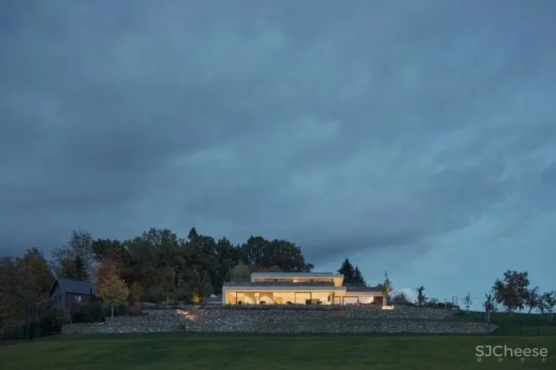 这幢被石头包裹的别墅，竟如此惊艳，值得收藏