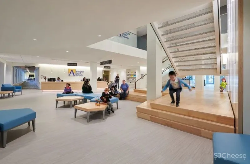 无正背立面之分的AYA公共住宅建筑 Studio Twenty Seven