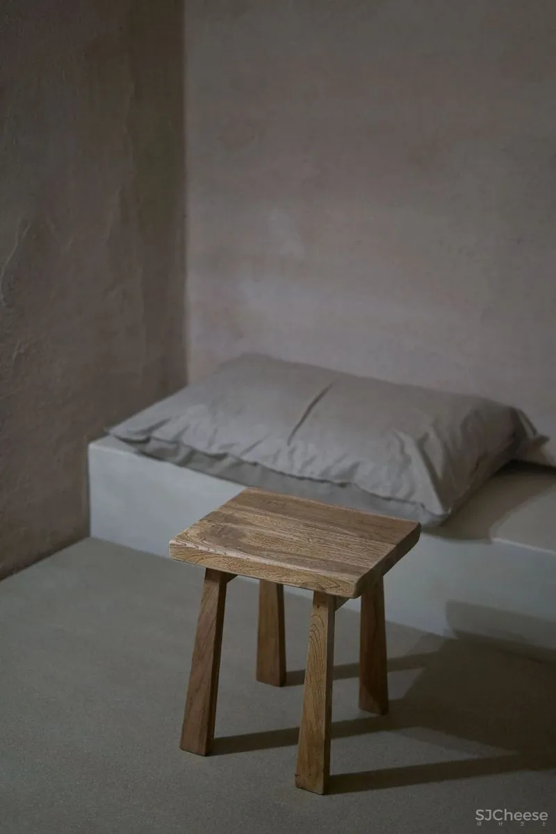 大地色极简别墅，不一样的格调