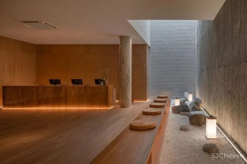 曼谷极简主义的日本美学设计闹市温泉