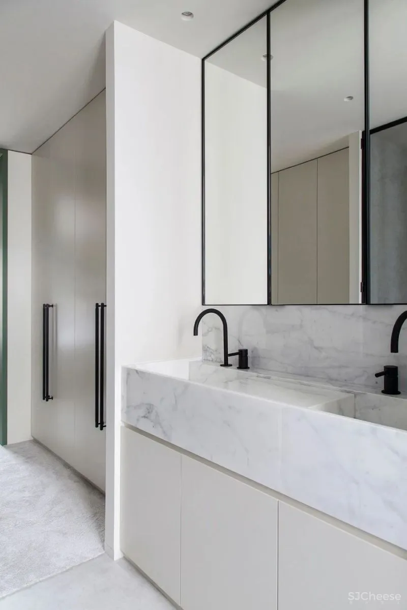 鲜明色彩对比,演绎全新法式空间