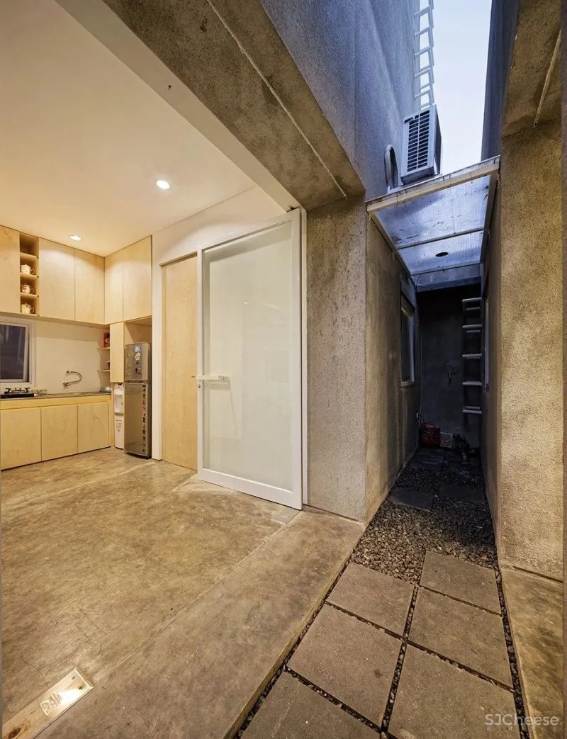 印度尼西亚，雅加达，“双胞胎”住宅 DELUTION