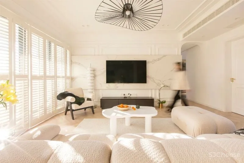 于光影之下,静享 143m² 的法式浪漫!