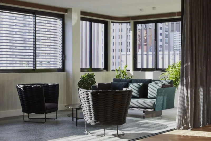 Alexandra Brown 新作 当代折衷主义美学