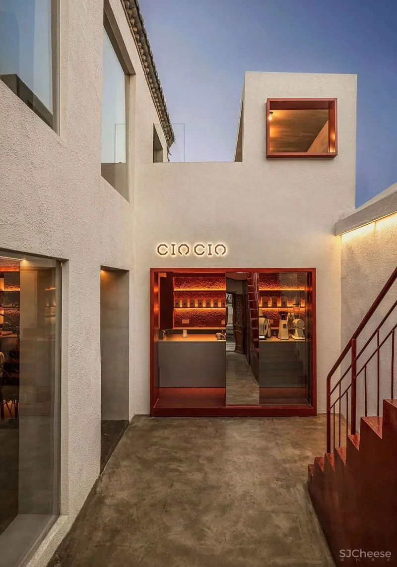 新作 “市井”和“现代”的新旧共生 请请咖啡店，济南 空间里