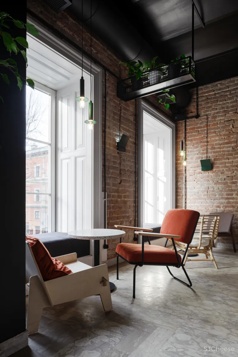 IRA LYSIUK 90㎡咖啡厅设计,现代与历史的交织