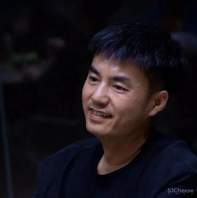 一条弧线的碰撞与回响 水木言设计