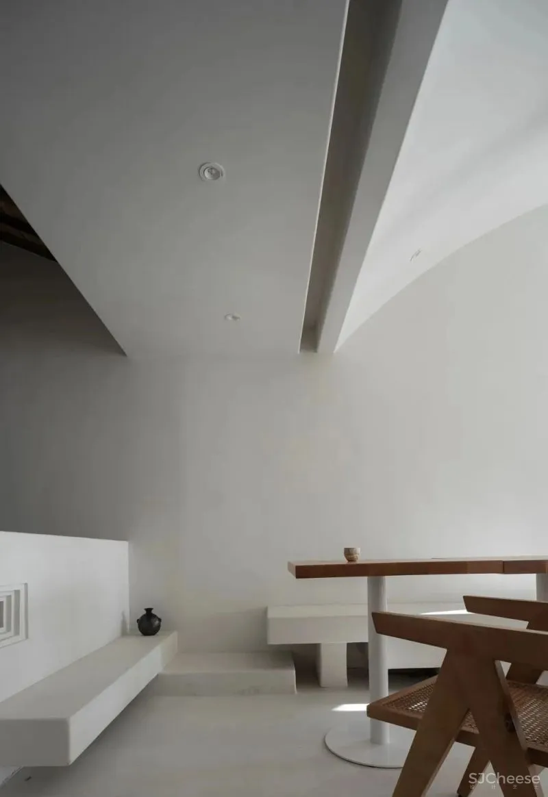 400㎡极简白咖啡馆,重塑建筑几何之美 一野设计