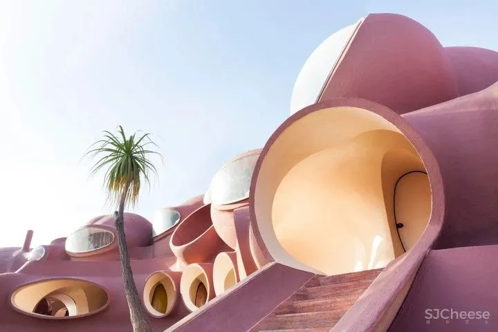 设计太超前?皮尔卡丹售价30亿的泡泡屋,卖了6年无人问津