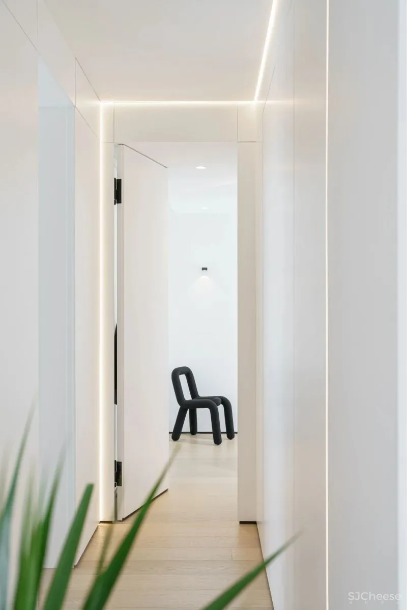 130㎡纯白居所，温度正好的理性极简