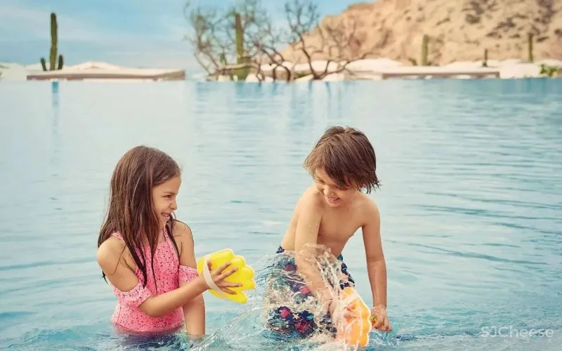 蒙太奇洛斯卡沃斯酒店