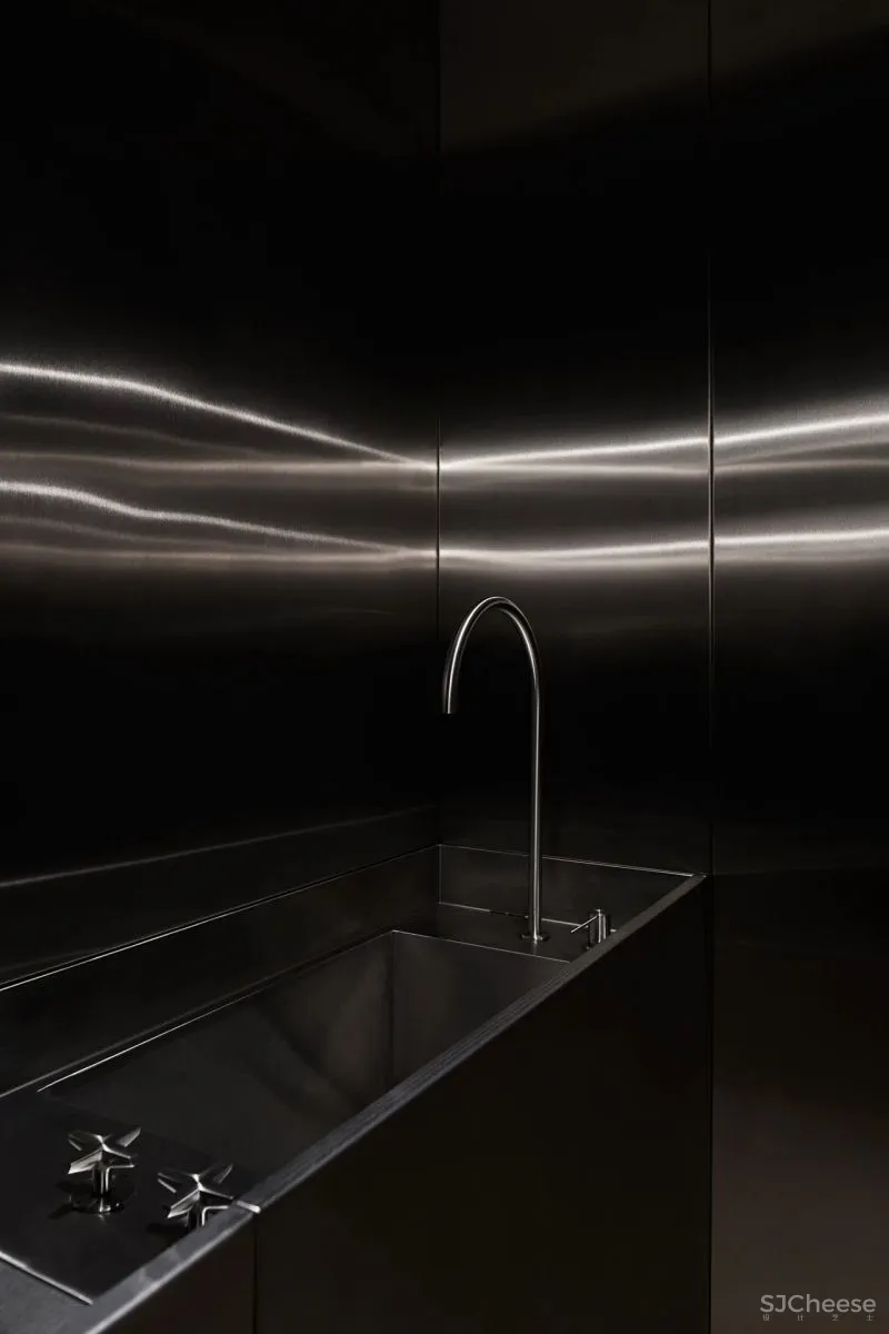 大地色极简别墅，不一样的格调