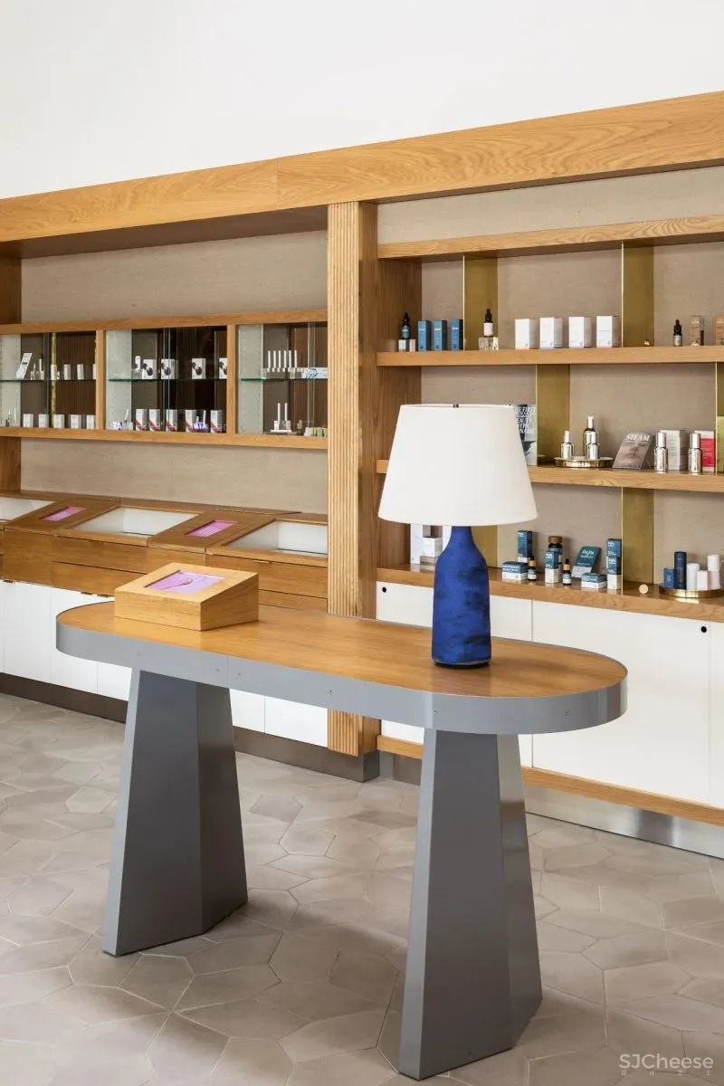 Pharmacy 一场沉浸式艺术零售之旅